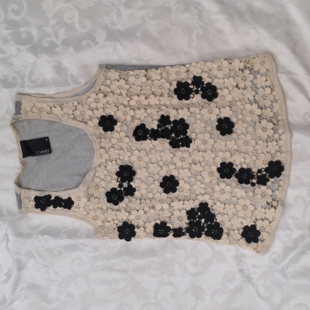 Dolan crochet floral tank top - Picture 2 of 5